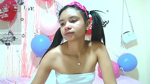 liz7skinny live cam on StripChat