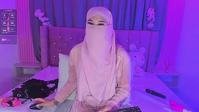Nayla-Mouna webcam