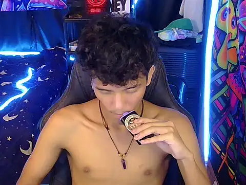 hugekenbigcock
