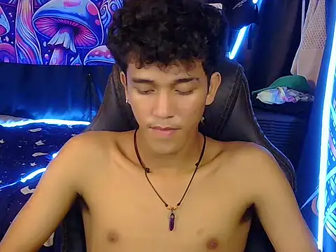 hugekenbigcock webcam