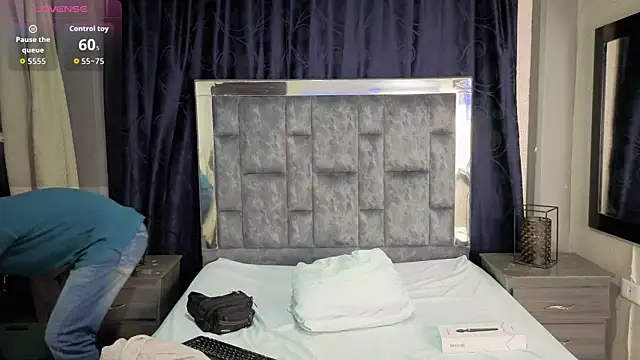 LeoMonnroe webcam