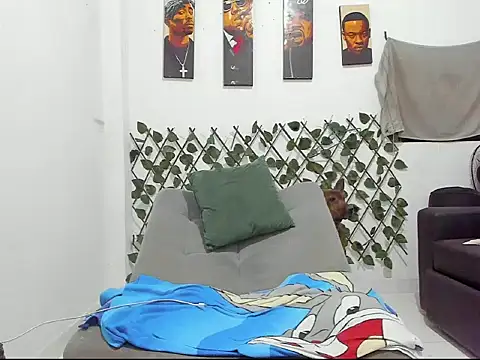 Latins_Boss webcam