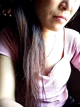 Heryy_xx live cam on StripChat