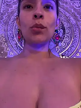 Mau_White webcam