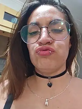 Karengenesisx webcam