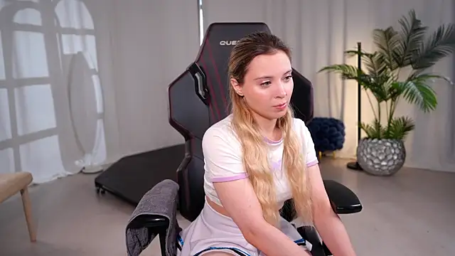KittyCaitlin webcam