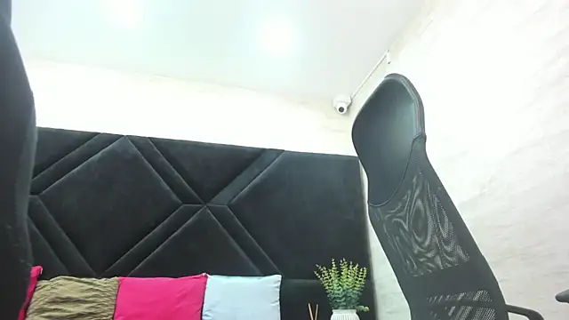 dantzel_ - Dantzel_'s free webcam - UK Sex Cams