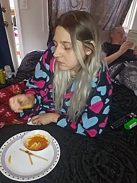 scarletcallings_420 - ScarletCallings_420's free webcam - UK Sex Cams