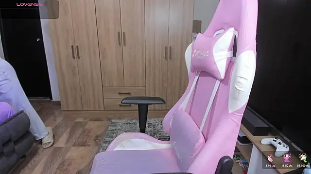 ema_tayy webcam
