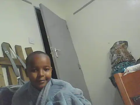 smallnaughtygirl live cam on StripChat