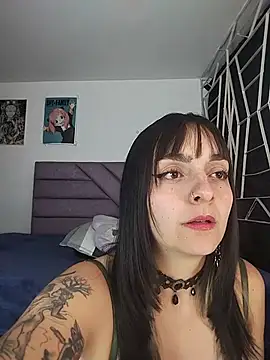 KARINNA__RAVEN webcam