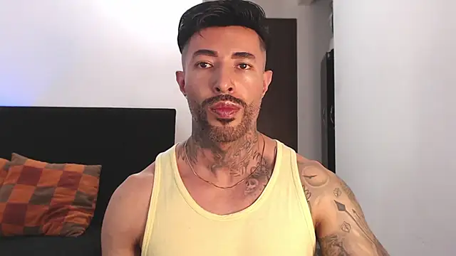 andrea_de_lucaa webcam