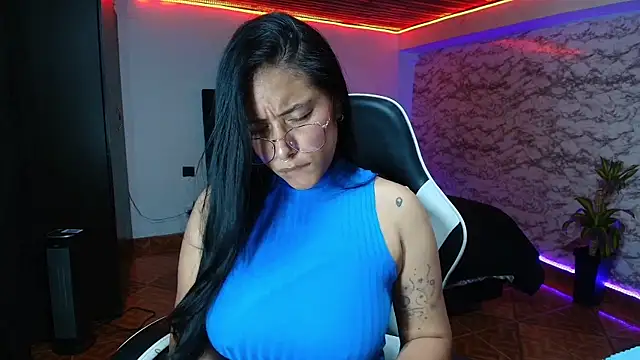 camila_iroose - Camila_IRoose's free webcam - UK Sex Cams