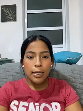 LeahBar live cam on StripChat
