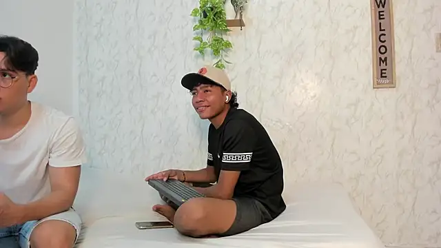 boys_roomhard webcam