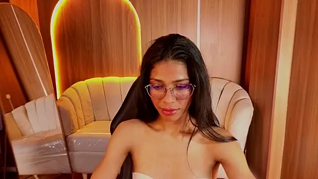 Alina_b_ webcam