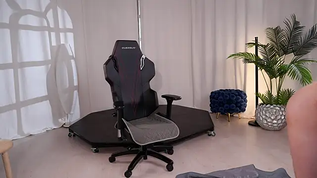 KittyCaitlin webcam