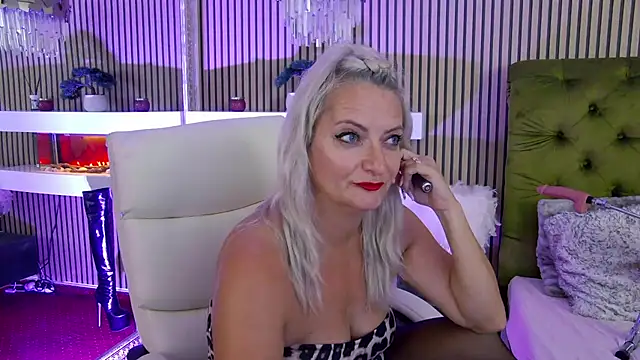 LadyTouch webcam