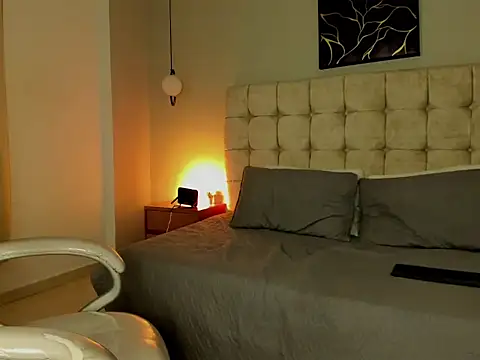 Naomy9_ webcam