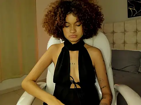 Naomy9_ webcam