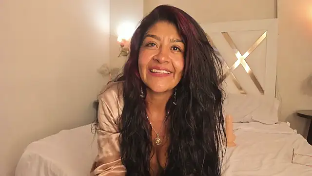 Sky_Collins_ webcam