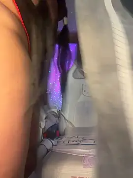 lunalovesyou8 - Lunalovesyou8's free webcam - UK Sex Cams