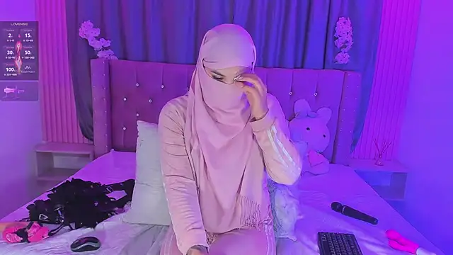 nayla-mouna (F young) - Masturbate with fingers *1min 🥵🥵