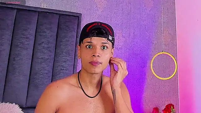 Alejandroo_Montenegro webcam