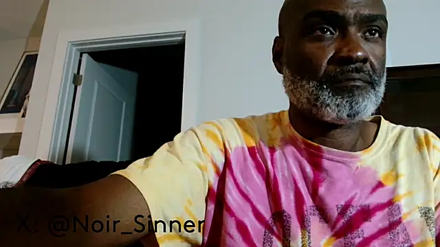sinnernoir live cam on StripChat