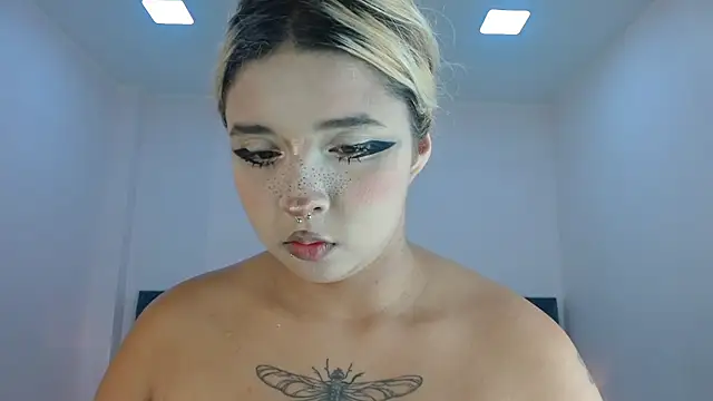 april_bunnyy webcam