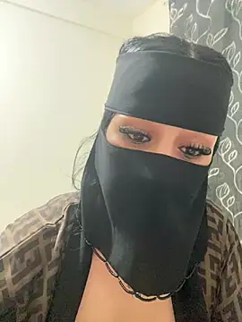 mari_layali webcam