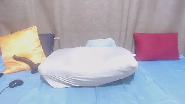 LunaBlushxx webcam
