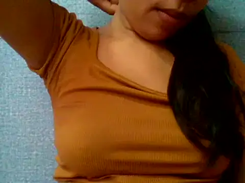 HotNaughtyGirl23 webcam
