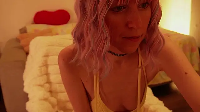 StrawberryEmma webcam