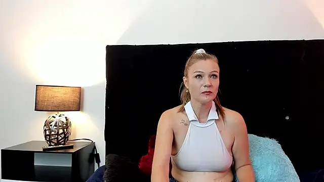 angel_yours11 webcam