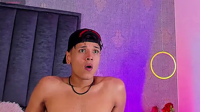 Alejandroo_Montenegro webcam