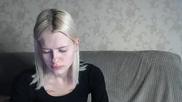 BlondyLedy webcam
