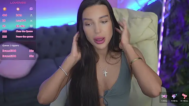 JasminBee live cam on StripChat