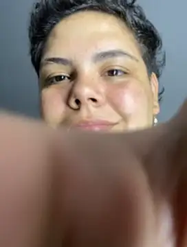 Hailey_Curvy webcam