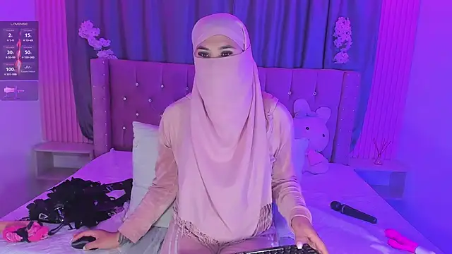 Nayla-Mouna webcam