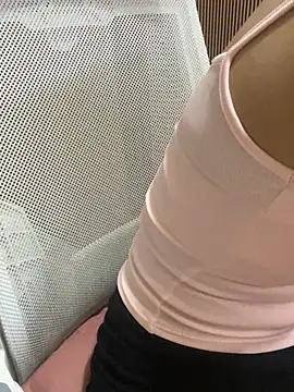 Mina048 webcam