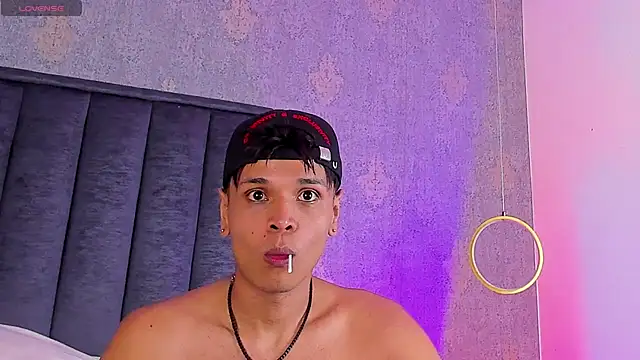 Alejandroo_Montenegro webcam