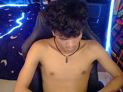 hugekenbigcock webcam