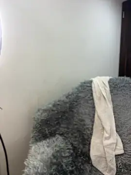 MiaJones21 webcam
