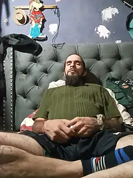 hairy_mannn webcam