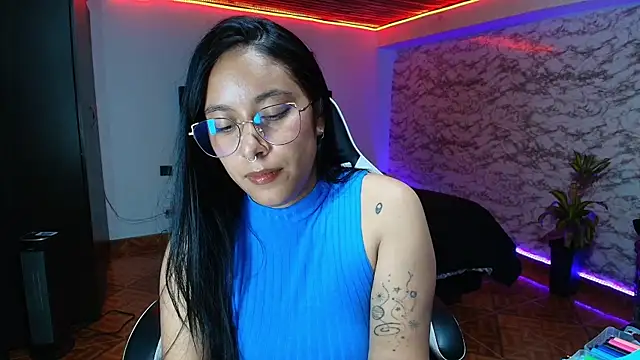 Camila_IRoose webcam