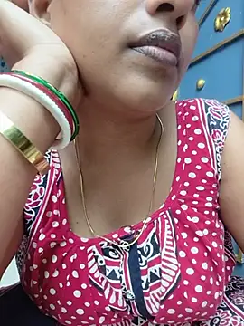Hot-Tinaa webcam