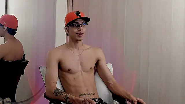 mheysam_youngerx - Mheysam_Youngerx's free webcam - UK Sex Cams
