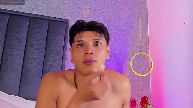 Alejandroo_Montenegro webcam