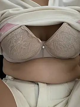 Milk_Mom99 webcam